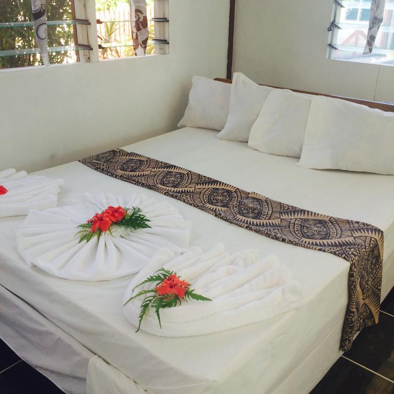 Vacations Beach Fale Hotel Manase Habitación foto