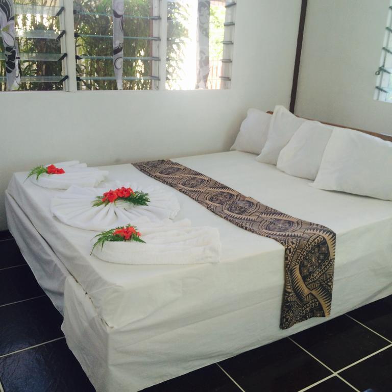 Vacations Beach Fale Hotel Manase Habitación foto