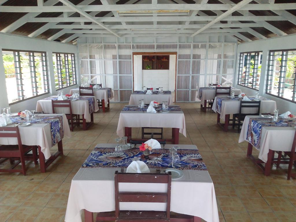 Vacations Beach Fale Hotel Manase Exterior foto