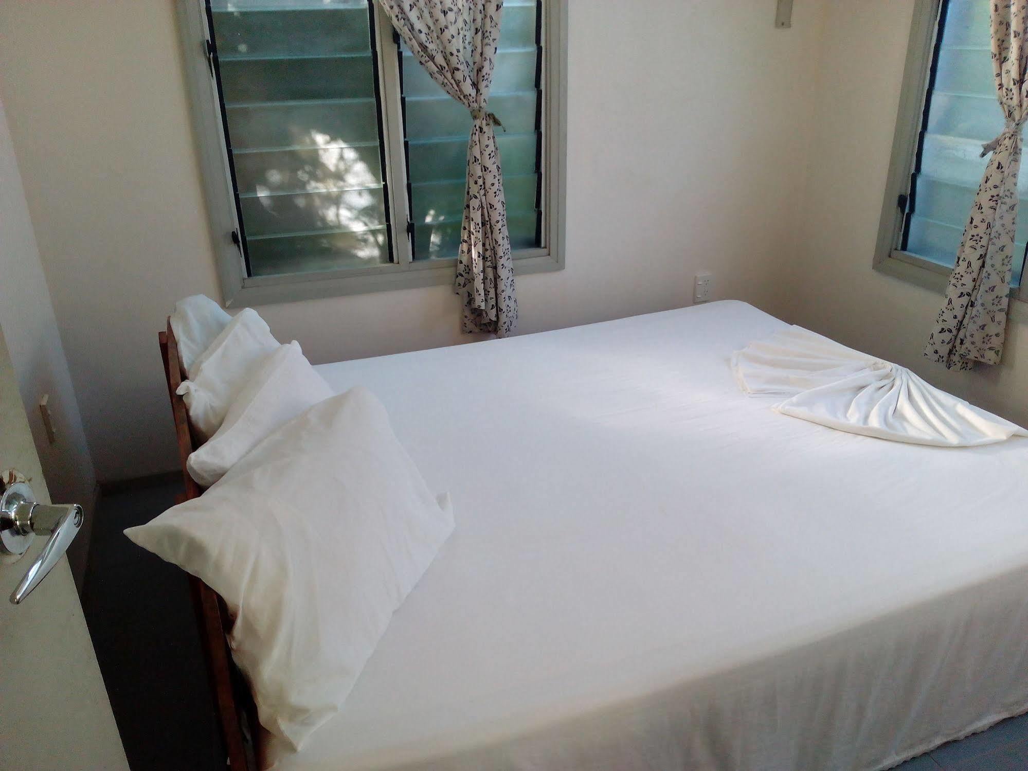 Vacations Beach Fale Hotel Manase Exterior foto